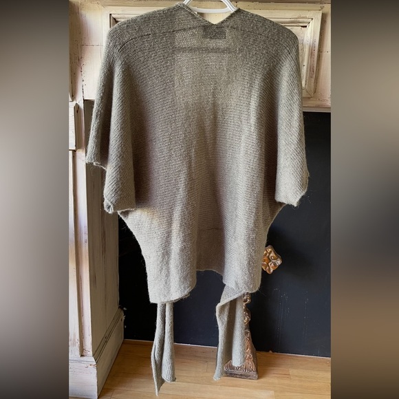 WOODEN SHIPS Transitional Weather Gray Tie Front or Waterfall Sweater Sz S/M - Picture 6 of 8